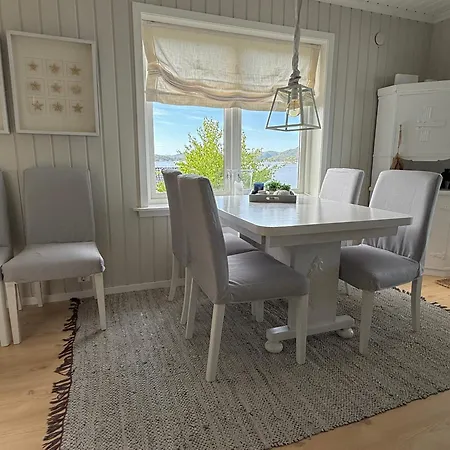 Holiday home Fjordlykke